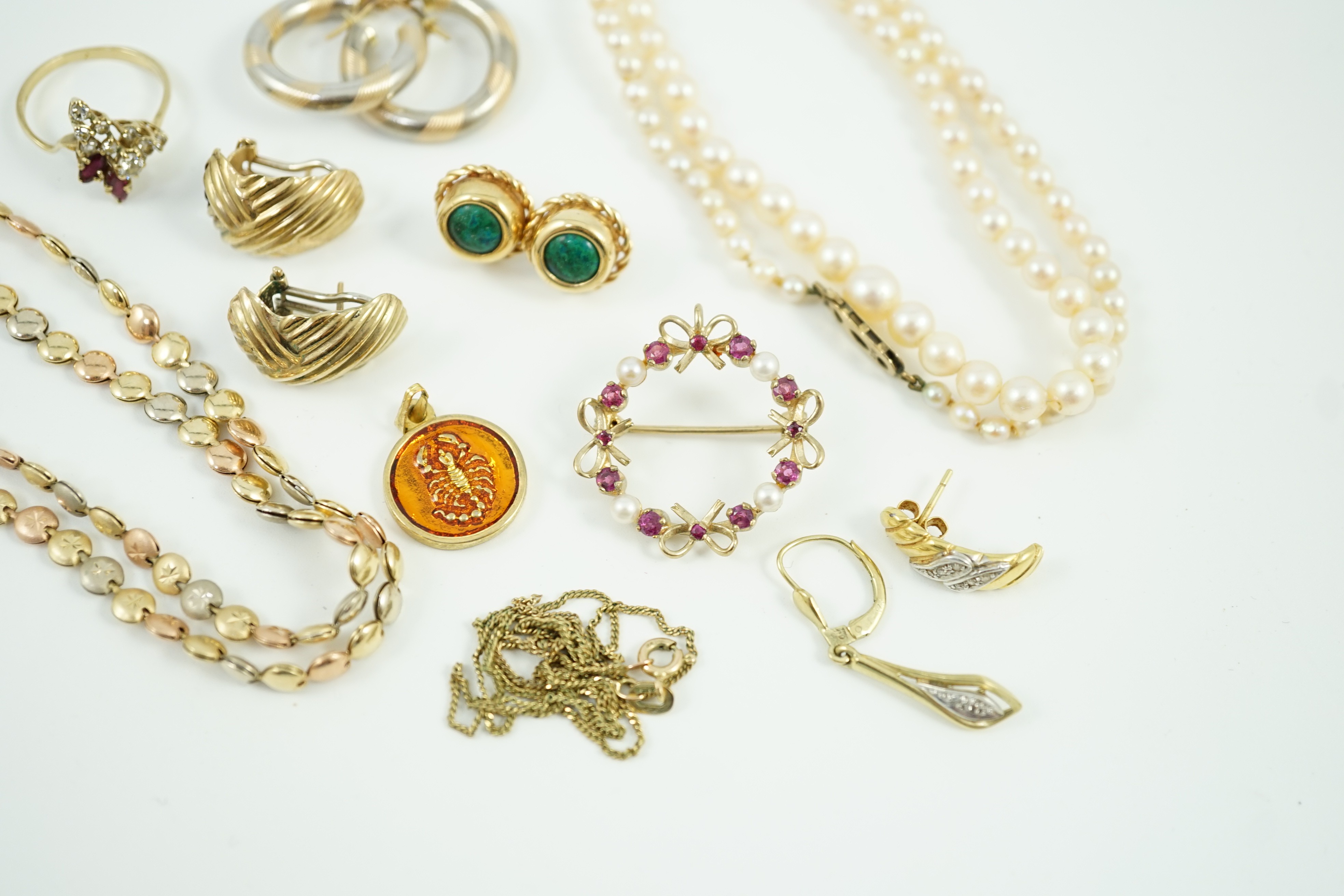 Sundry minor jewellery, including two pairs of 585 earrings, one set with hardstone and a 14k three colour yellow metal necklace, 42cm, gross weight 21.6 grams, a pair of 375 earrings, a single 9ct earring, a 9ct and gem